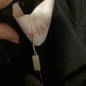 Trade with Hana don’t buy